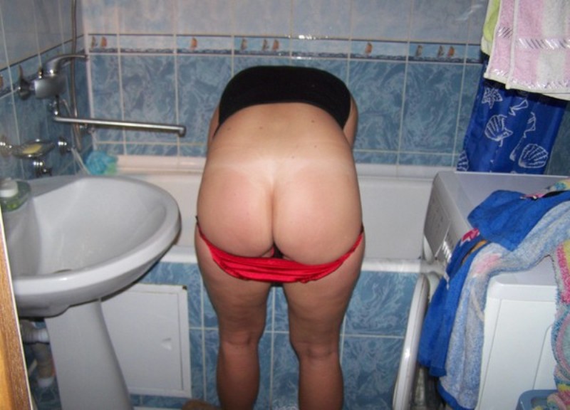 Charming Bootylicious Home Photos: Explicit and Seductive!