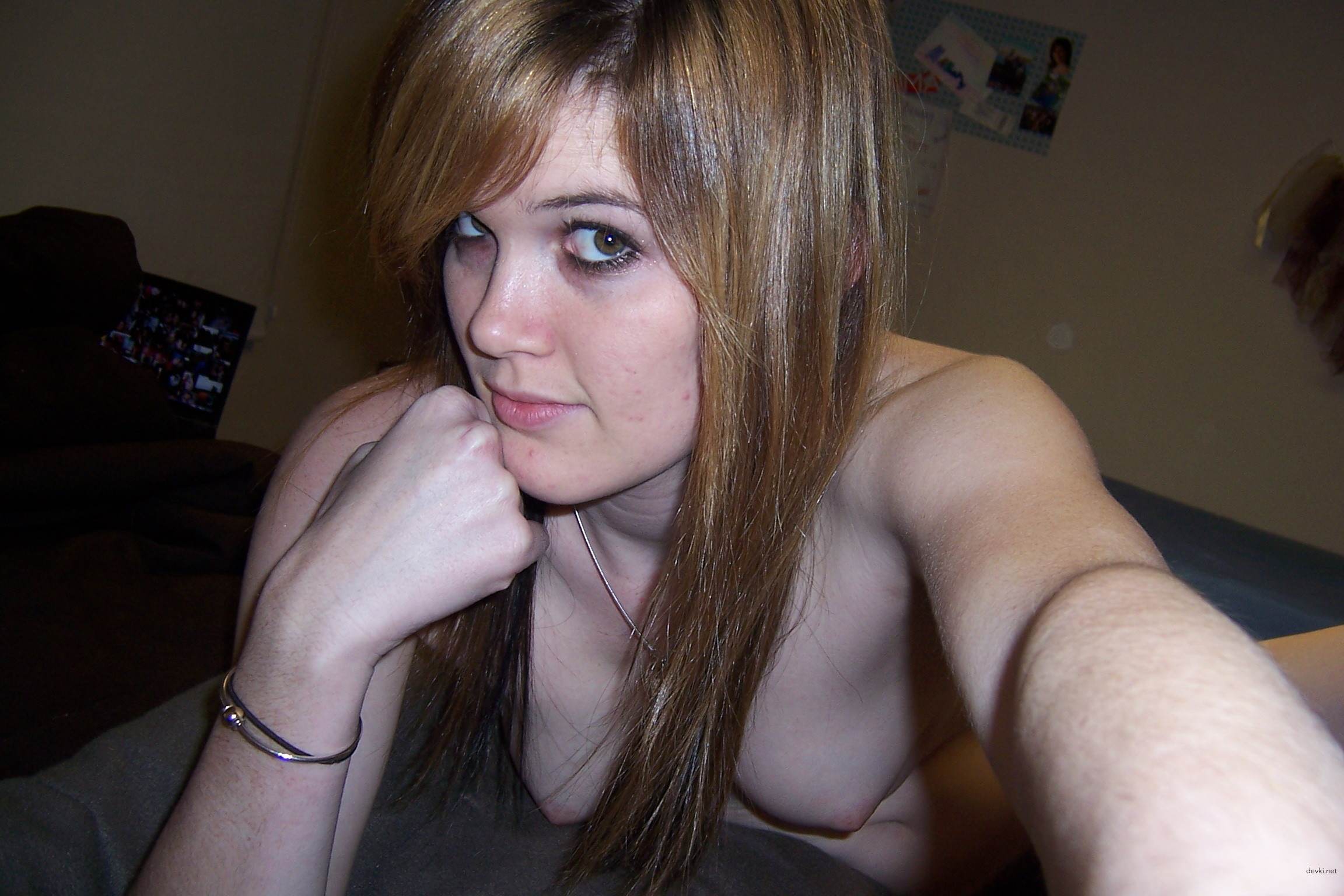Hairy Pussy Girl: Explicit Close-Up Photo of Bushy Cunt