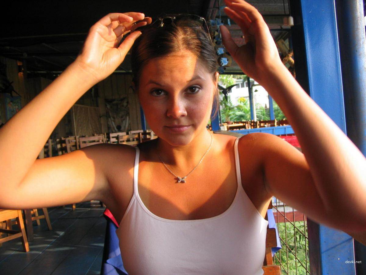 Private Photos of Curvy Girl: Explicit and Unapologetic