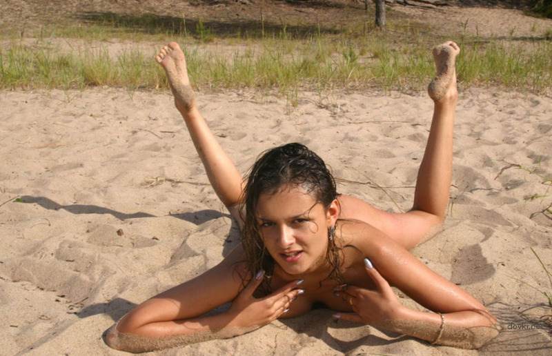 Slender Beauty Strips Down by the Lake - Explicit Nude Model Photo Shoot