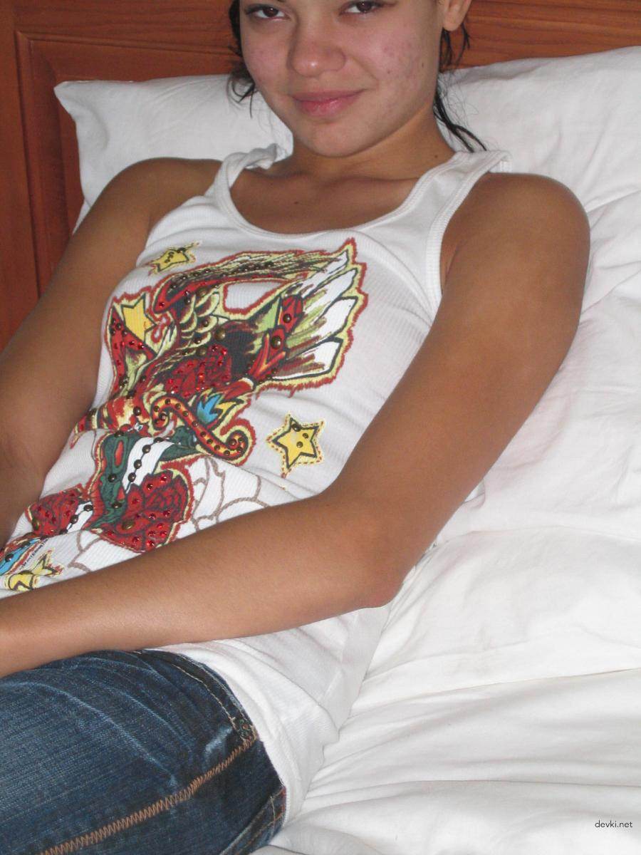 Sexy Brunette's Explicit Porn Album: Hot and Naughty XXX Photos
