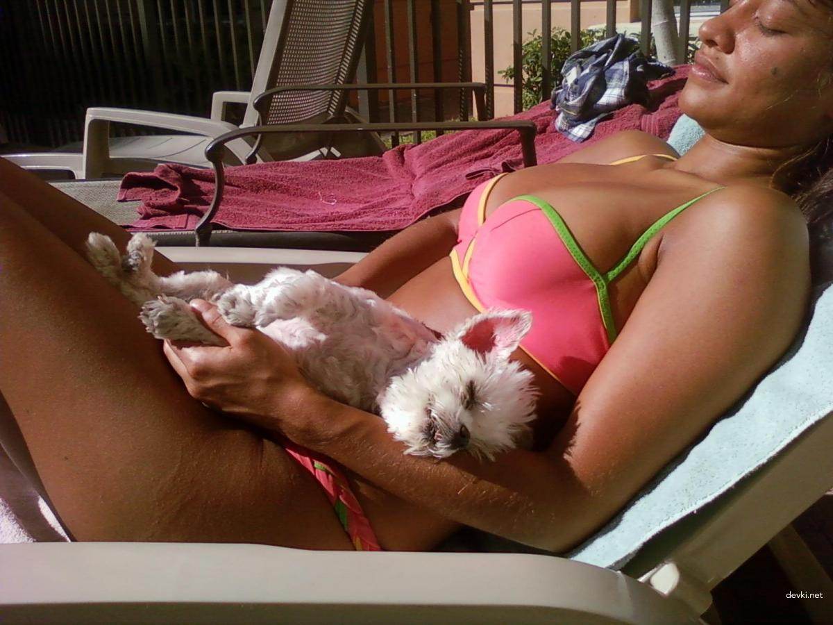 Sexy Brunette's Explicit Porn Album: Hot and Naughty XXX Photos