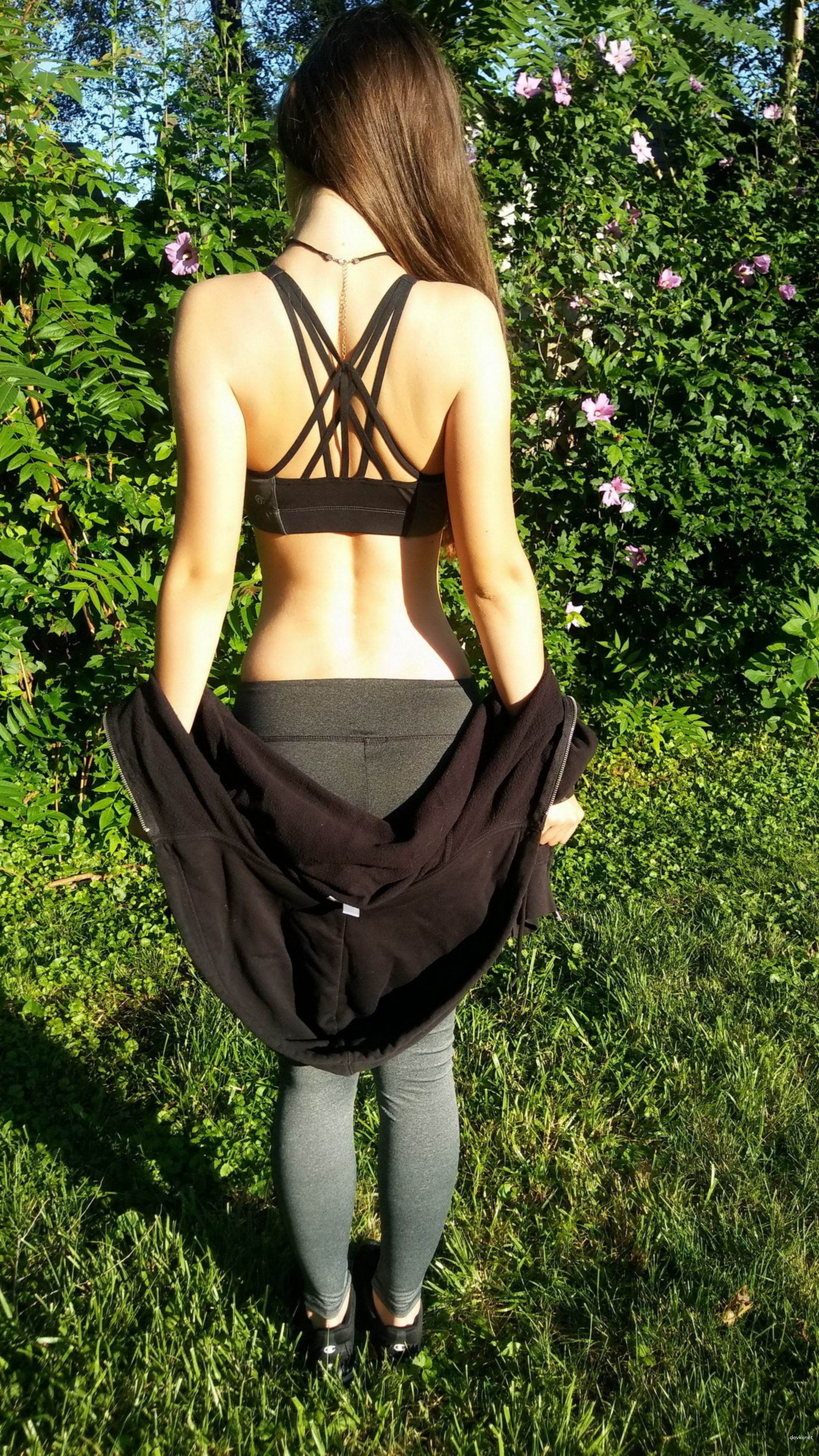 Private Erotic Photos of a Sporty Girl - Explicit and Provocative Shots of a Fit Babe