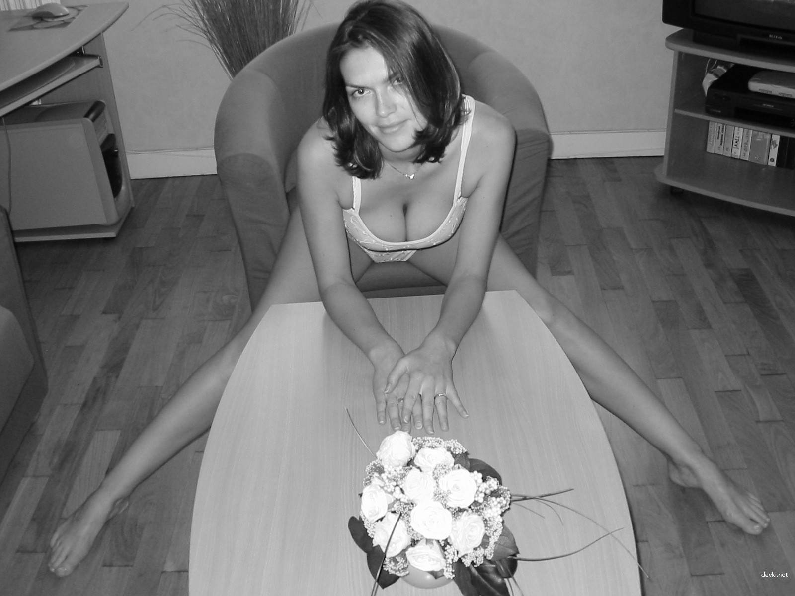 Amateur Photo of Busty Babe - Explicit and Hot!