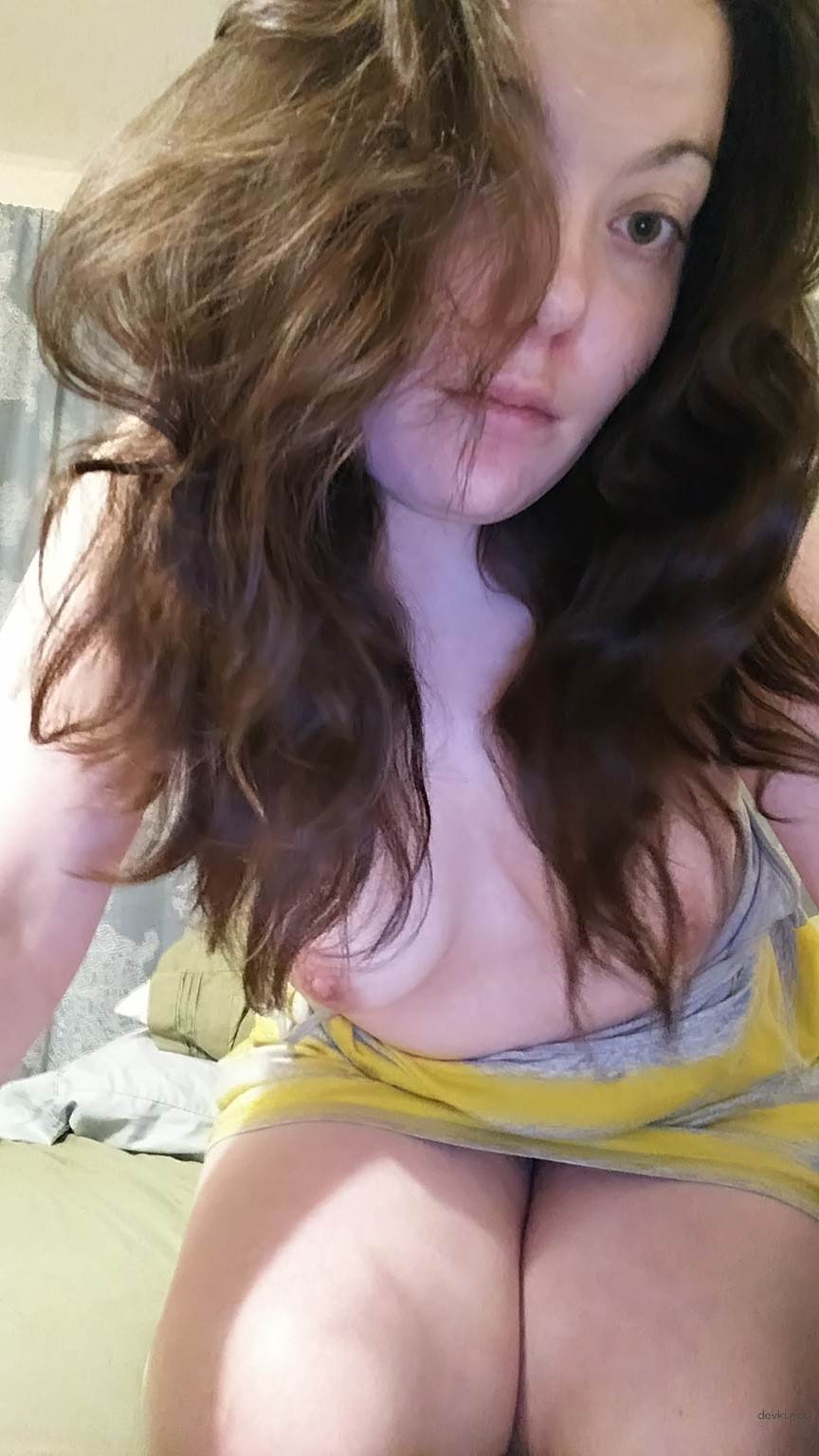 Hot Selfie on Webcam: Explicit Amateur Camgirl Strips Down