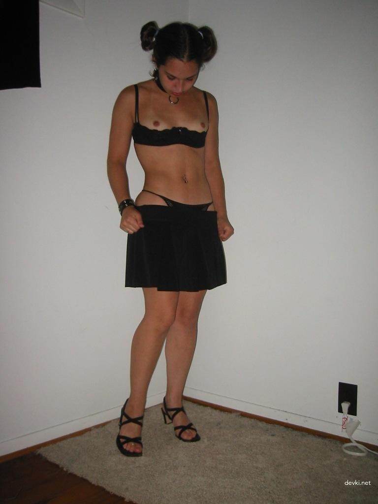 Brunette Sex Archive: Explicit Collection of Hot Brunette in Action