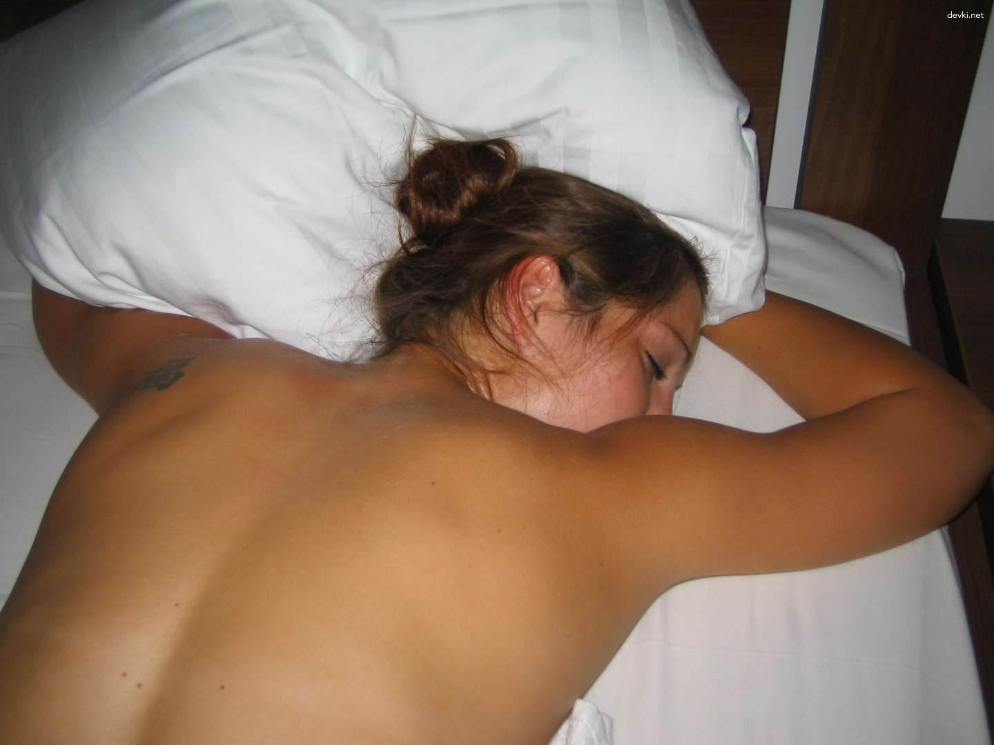 Hot Resort Sex: Steamy Vacation Hookup with Busty Blonde