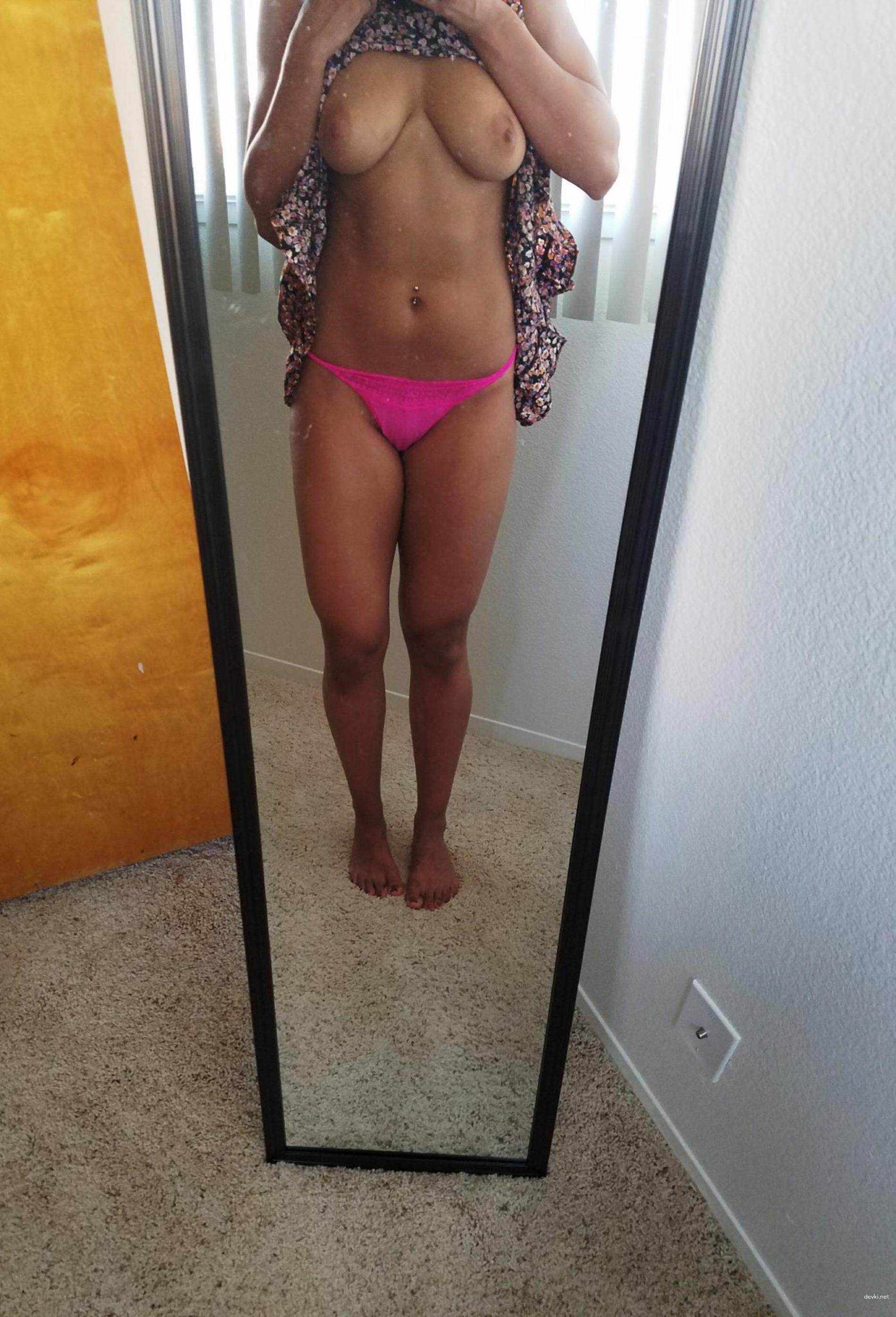 Enjoy my shaved pussy: Explicit and Bold Display of Intimate Area