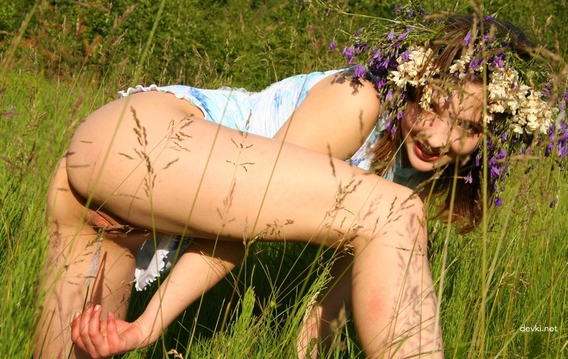 Outdoor posing and cucumber masturbation at home - Explicit solo porn