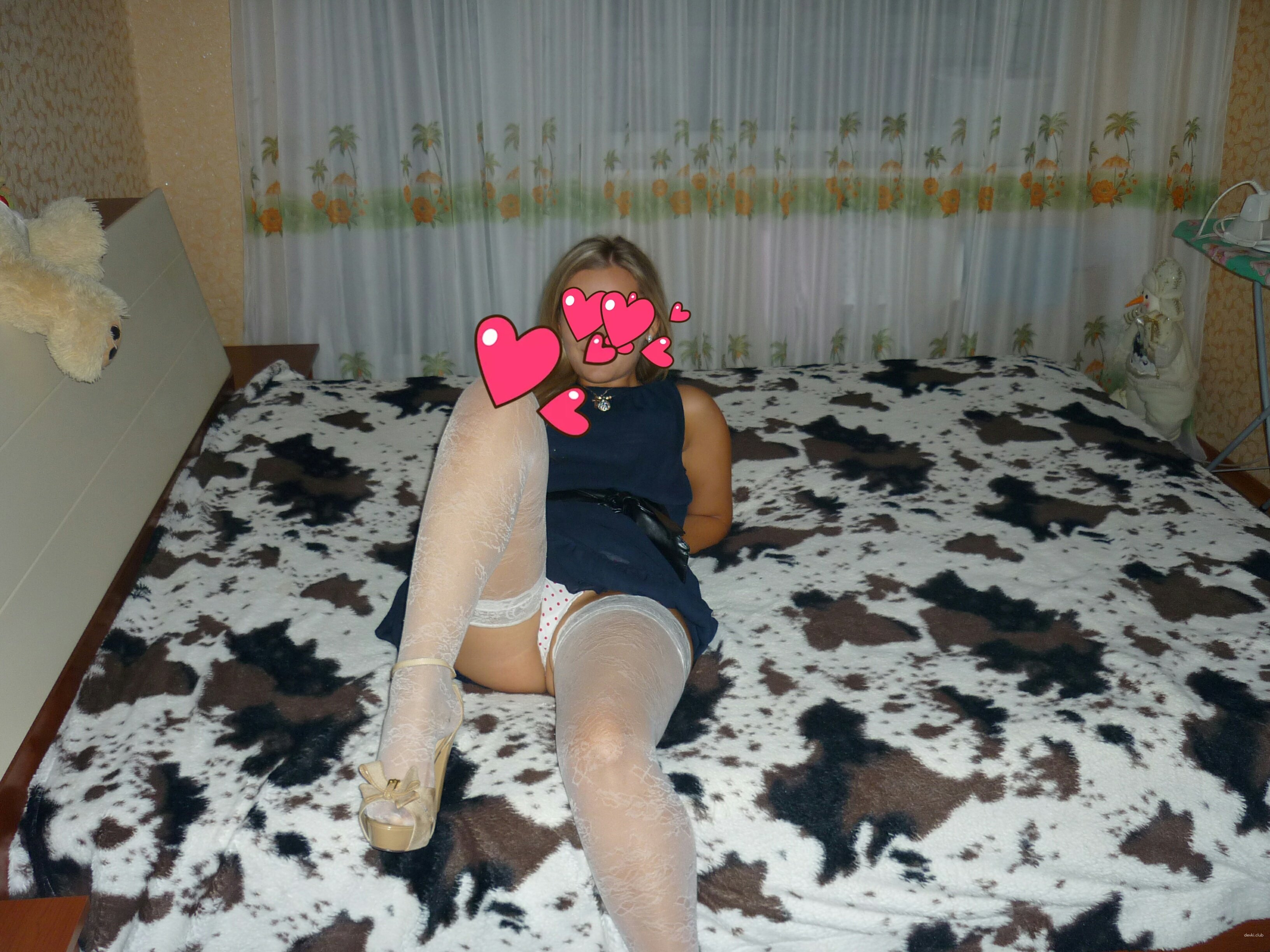 Hot Blonde Teen's Explicit Surprise: Seductive Photoshoot Revealed