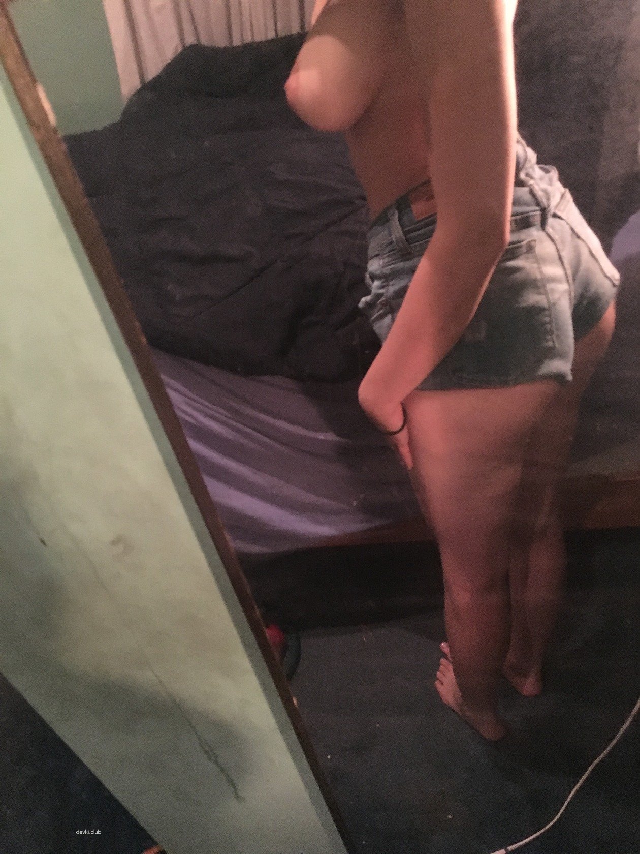 Big Boobs Girl: Explicit Busty Babe with Huge Tits Exposed