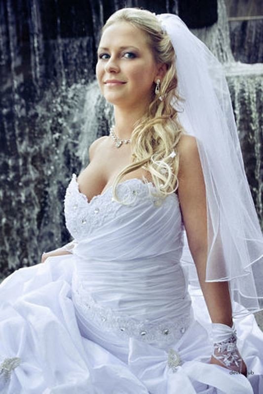 Wedding Night Home Porn: Newlyweds' Explicit Sex Tape