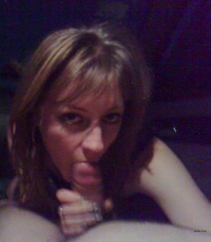Hot Car Sex: Wild and Explicit Roadside Fuck Session