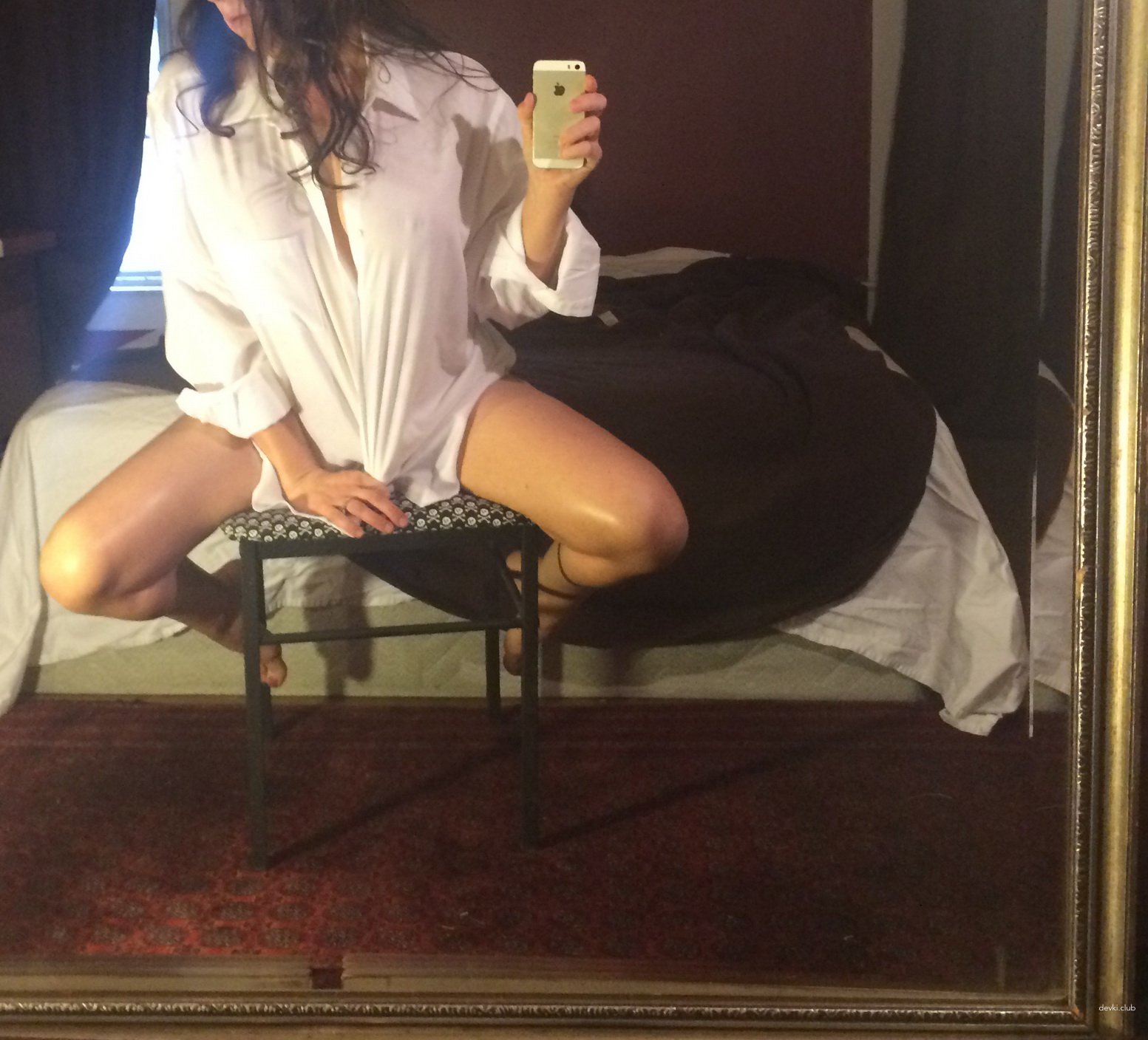 Mature woman takes explicit selfies - Russian milf amateur photo