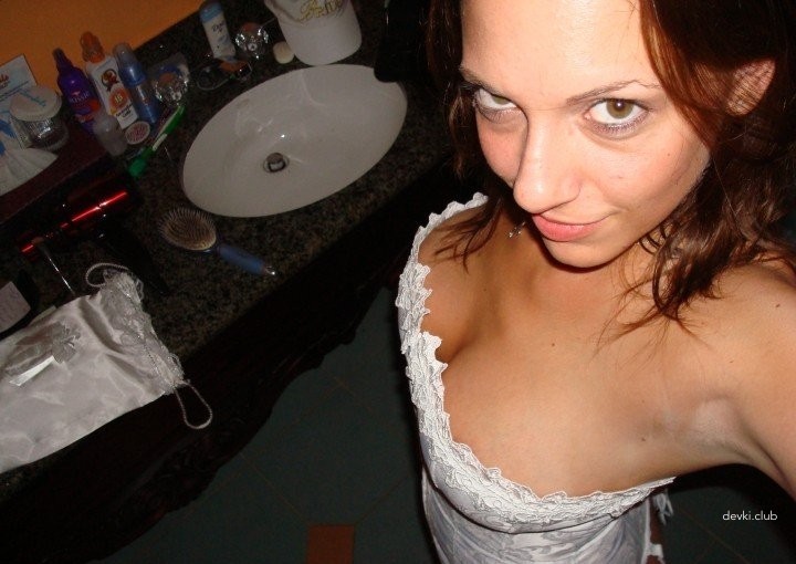 Sexy Girl in Beautiful Lingerie Seductively Poses - Explicit XXX Photos