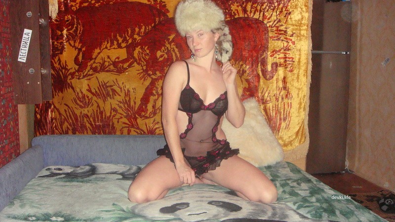 Private Blonde with Blue Eyes Explicit Photos Collection