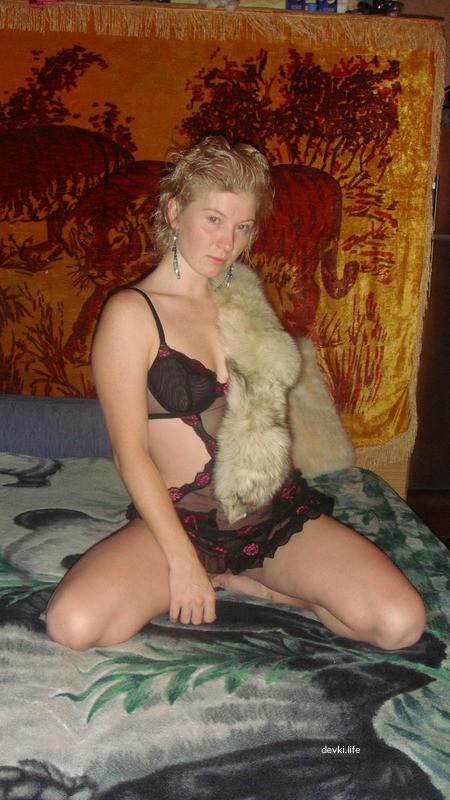 Private Blonde with Blue Eyes Explicit Photos Collection