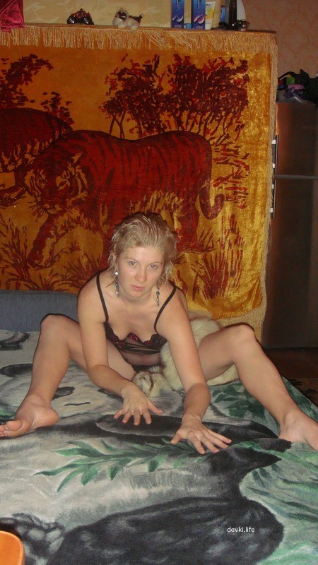 Private Blonde with Blue Eyes Explicit Photos Collection