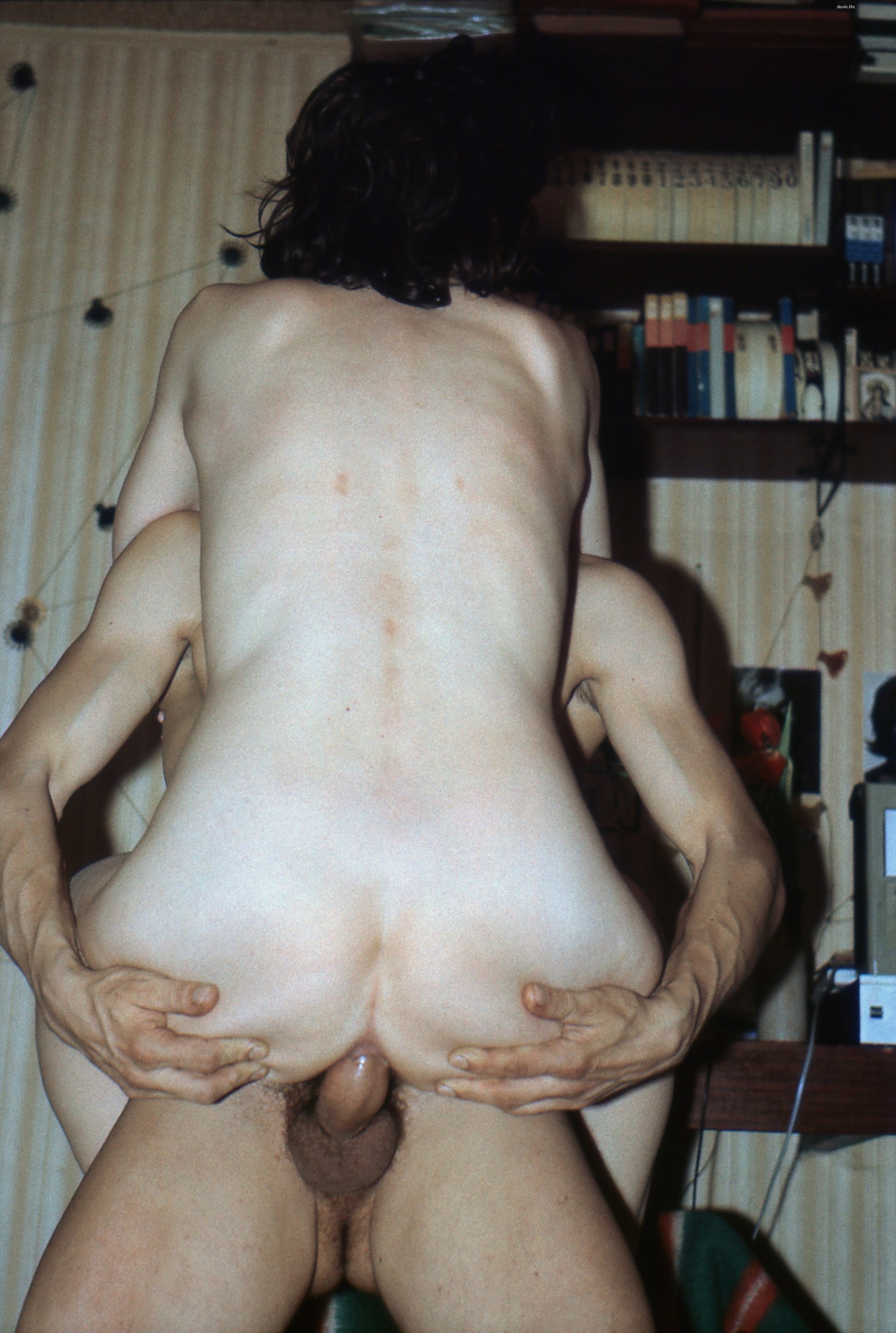 Shaved Mature Milf from the 90s Gets Anal Sex - Hardcore Porn Photo