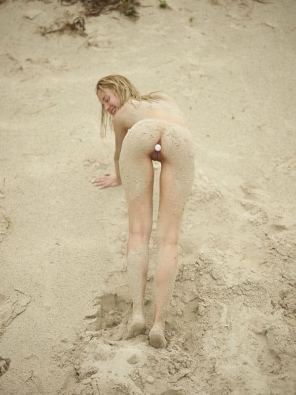 Beach Babe with Anal Plug in Ass - Explicit Anal Play on the Shore