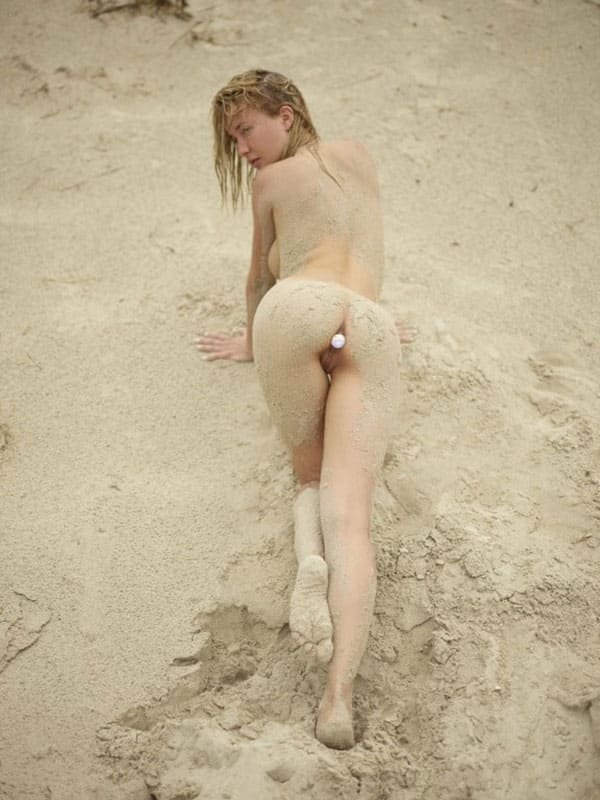Beach Babe with Anal Plug in Ass - Explicit Anal Play on the Shore