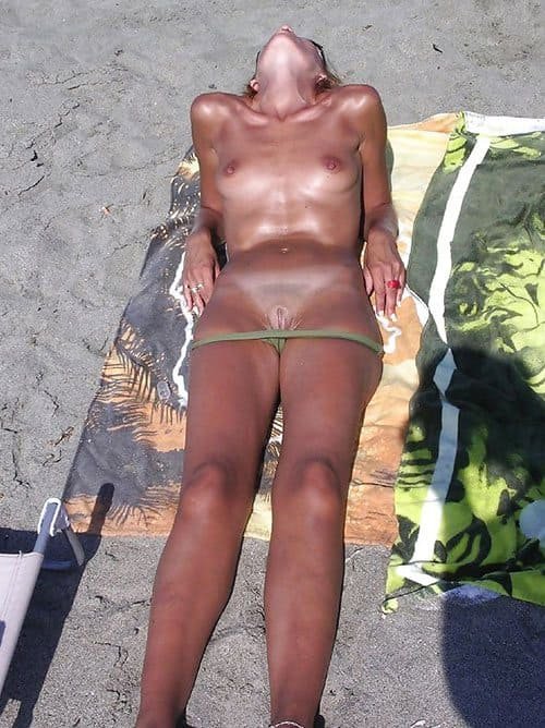 Girls with Panties Down: Explicit and Bold Photo