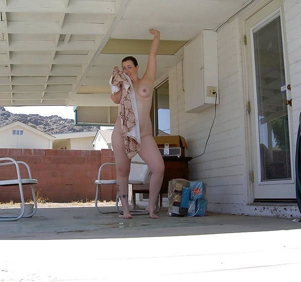 Poolside Slut Sucks Cock - Explicit Outdoor Blowjob Scene