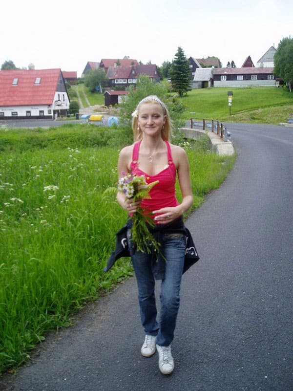 Young slut sucks cock in public street - explicit outdoor blowjob action