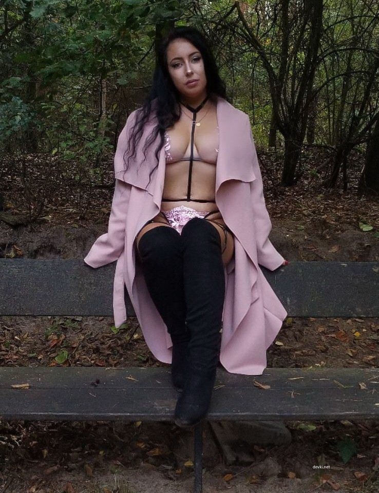 High-Class Escort Flaunts Her Assets for Cash
