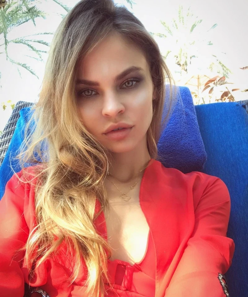 Hot Russian Model Nastya Rybka: Explicit Photos and Videos