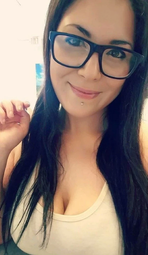 Hot Girls Bored at Work: 20 Explicit Photos to Spice Up Your Day