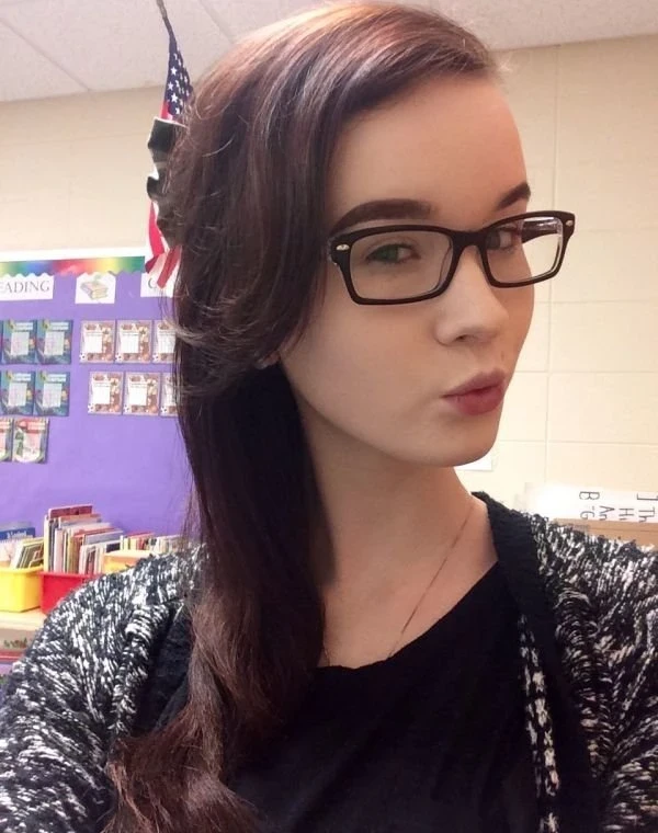 Girls Bored at Work: 30 Explicit Photos of Office Babes Daydreaming