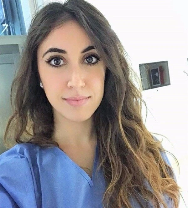 Girls Bored at Work: 30 Explicit Photos of Office Babes Daydreaming