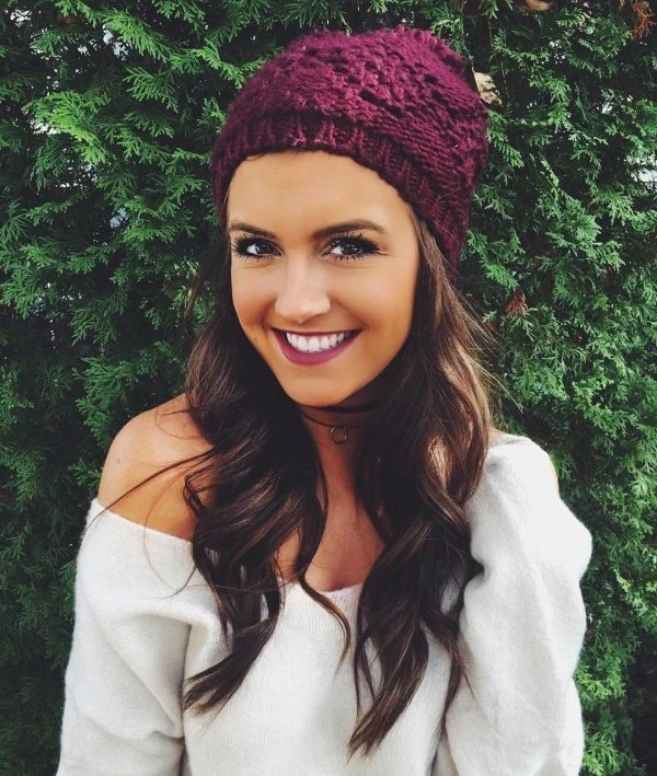 32 Stunning Smiles of Gorgeous Girls - Explicit Photos