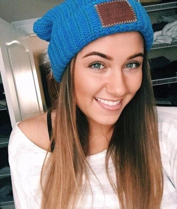 32 Stunning Smiles of Gorgeous Girls - Explicit Photos