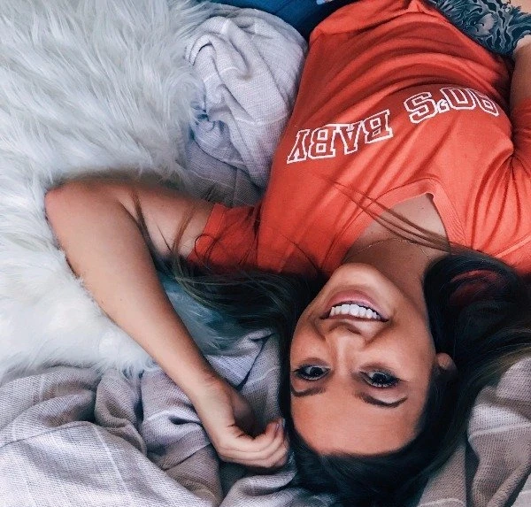 32 Stunning Smiles of Gorgeous Girls - Explicit Photos