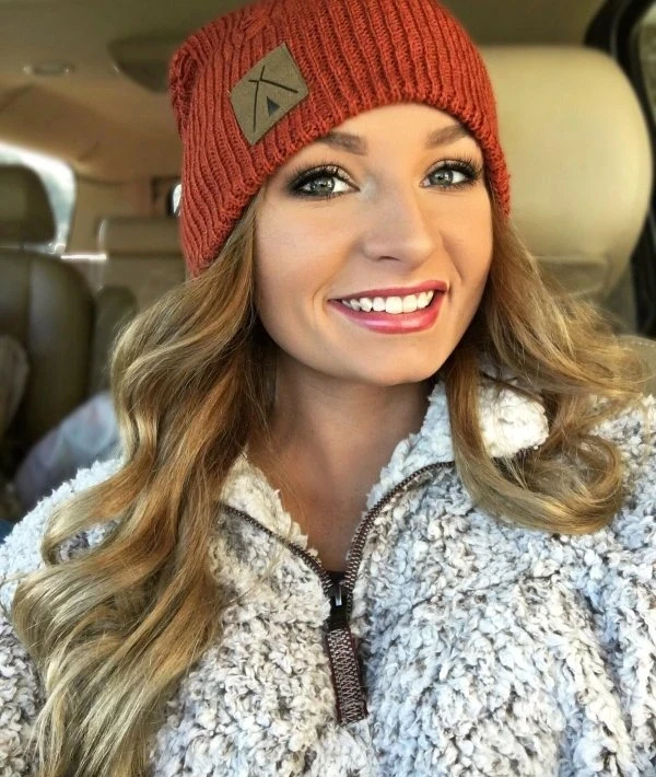 32 Stunning Smiles of Gorgeous Girls - Explicit Photos