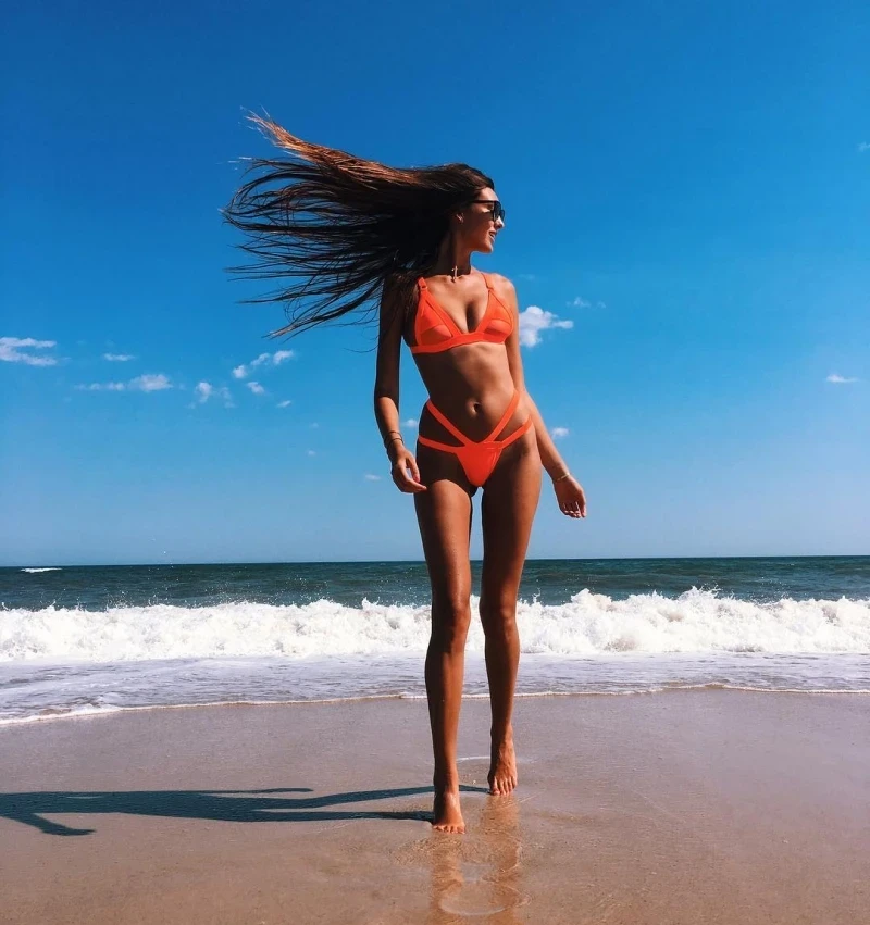 Seductive and Slim Girls: Hot and Sexy Babes in Lingerie