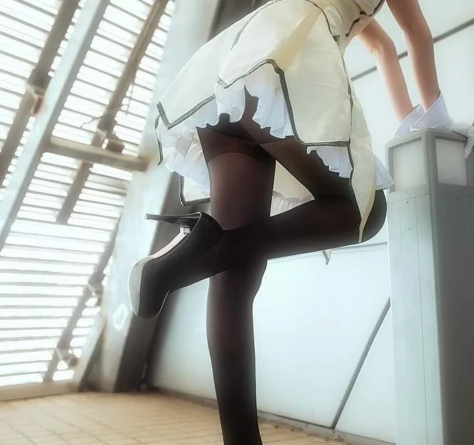 Seductive Girls in Pantyhose: Sultry and Sensual Beauties Exposed