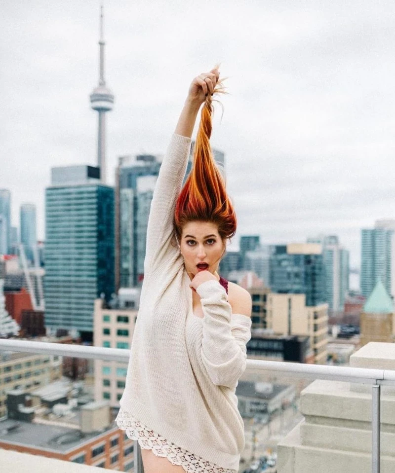 45 Sultry Babes Playfully Pose on Camera - Luxurious Beauties in Action!