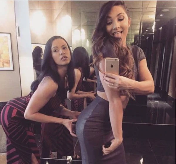 35 Hilarious and Playful Girls: Funny and Entertaining Photos