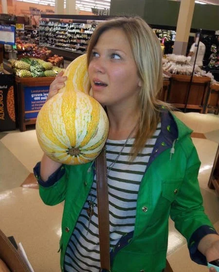 35 Hilarious and Playful Girls: Funny and Entertaining Photos