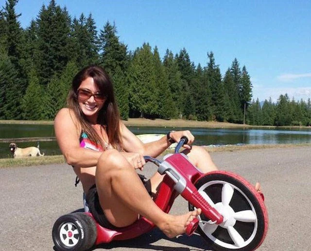 35 Hilarious and Playful Girls: Funny and Entertaining Photos