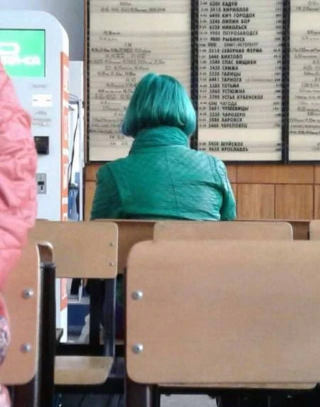 Wild and Crazy Girls Going All Out: 41 Explicit Photos of Fun and Madness