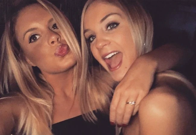 Cheerful and Cute Girlfriends and Sisters: 40 Explicit Photos of Fun and Beauty