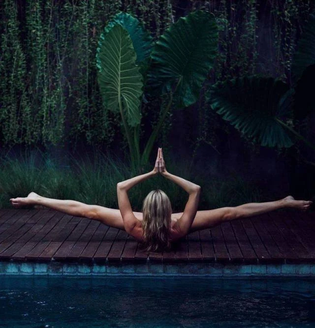 Playful Girls Uninhibited: 48 Explicit Photos.