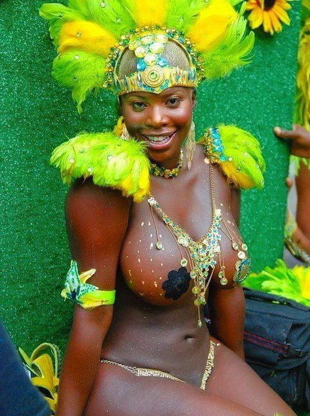 Playful Girls Uninhibited: 48 Explicit Photos.