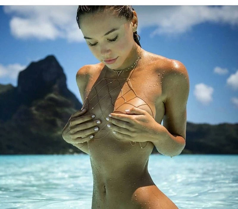 Hot Babes Ditch Bras for Ultimate Heat - No Bra, No Problem!