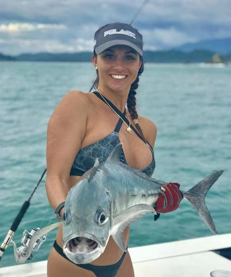 Sexy Girls Fishing: Hot Babes Catching Fish in Bikinis