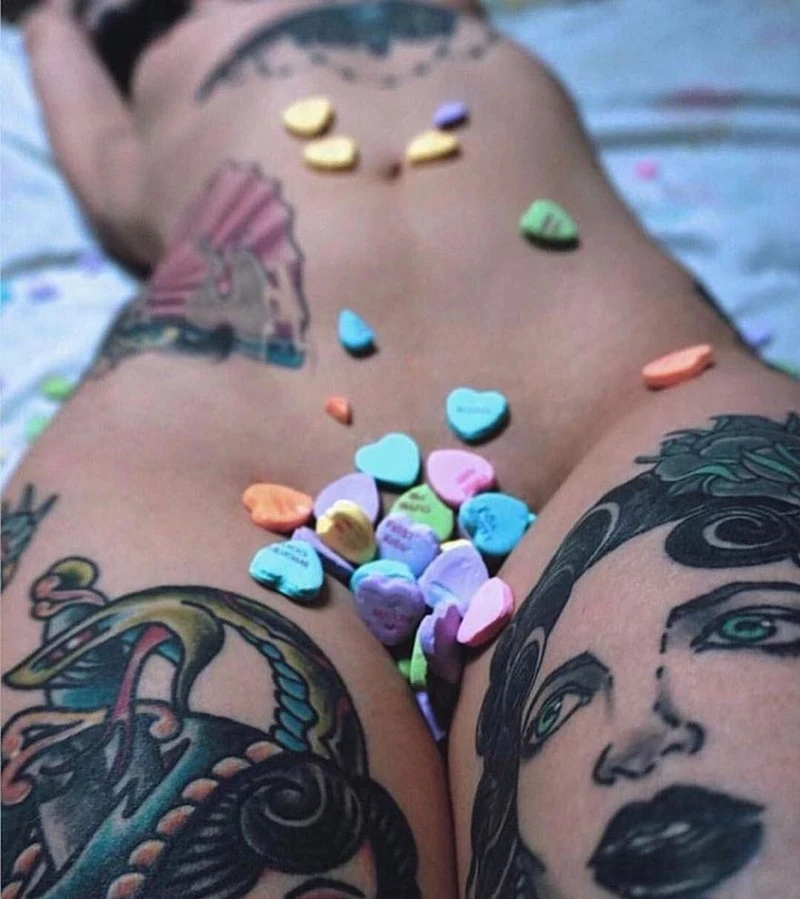 Hot Tattooed Babes - Stunning Girls with Tattoos, for Every Taste!